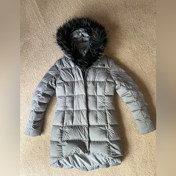 The North Face Women's Silver Puffer Jacket with Faux Fur Hood - Picture 1 of 4
